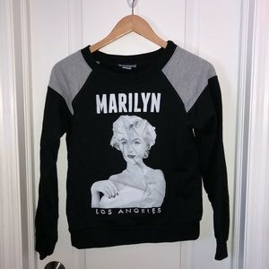 Black and gray sweatshirt